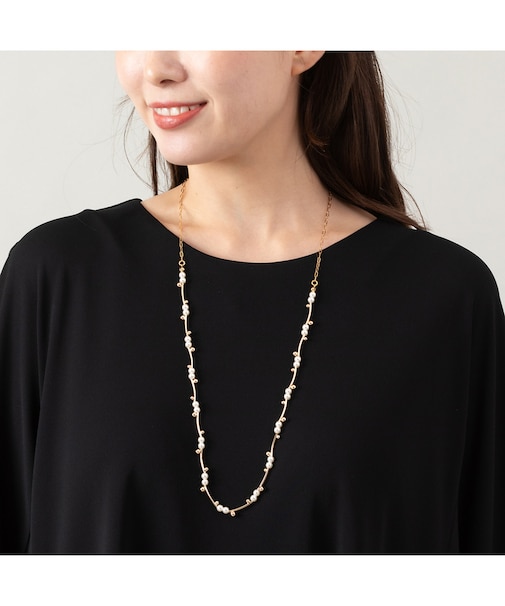 パール調ビジュー×ゴールド調パーツネックレス