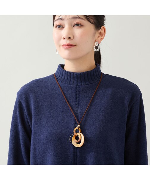 べっ甲調サークルネックレス