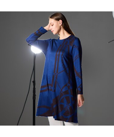 【M～4L】オーナメントチュニックＴシャツ