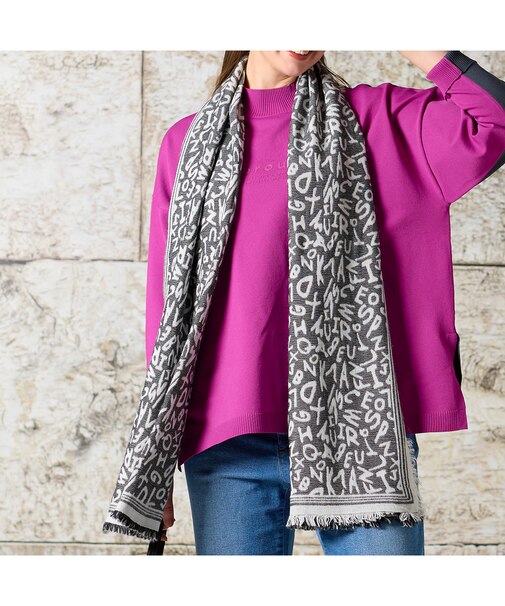 イタリア製英字ロゴストール