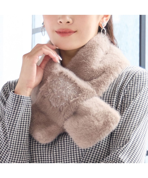 洗える・別注・大きいサイズ】刺繍入りフェイクファーマフラー