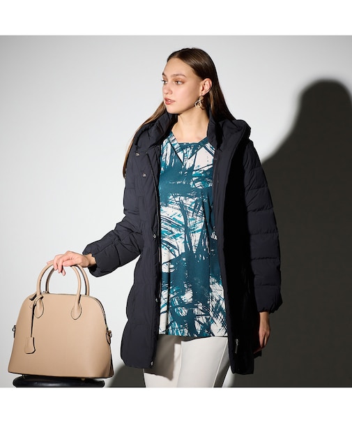 ヴィクトリアダウン使用 フード付きダウンコート