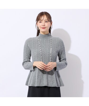 ホールガーメント編地変化フレアニット