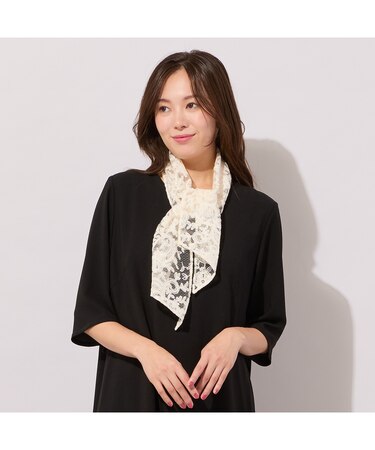 フラワー刺繍スリムストール