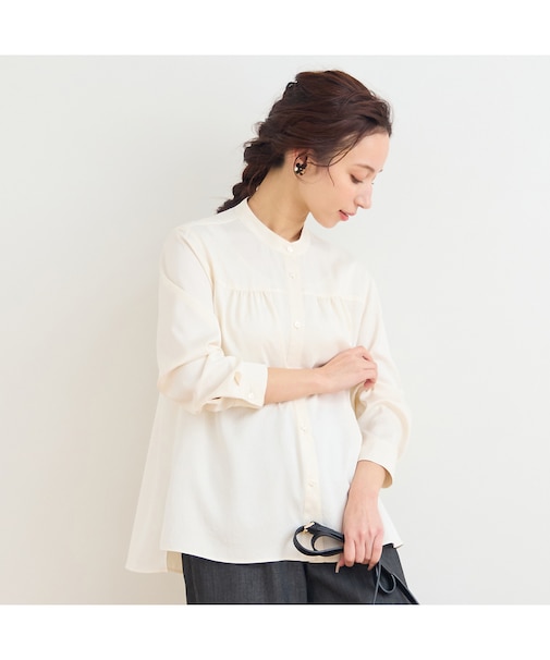 【洗える】シルキーツイルバンドカラーフレアブラウス