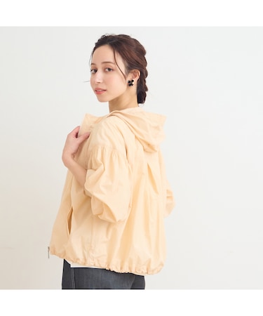 シャーリングライトパーカ