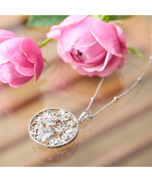 蝶舞う花園ネックレス