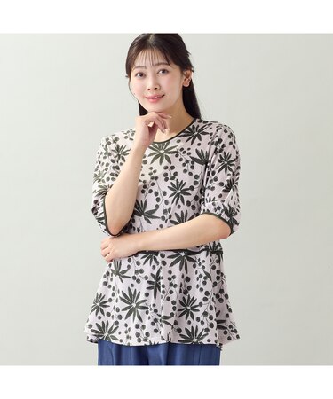 【EC&一部店舗限定・洗える・L~4Lサイズ】花と木の実柄カットソー