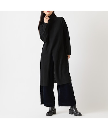 フロントスリットニットワンピース