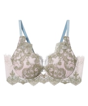 脇スッキリタイプ　グラマラス＆リッチな谷間をメイク【グラマリッチ（Ｇｌａｍａ－Ｒｉｃｈ）】