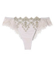 脇スッキリタイプ。グラマラス＆リッチな谷間をメイク【グラマリッチ（Ｇｌａｍａ－Ｒｉｃｈ）】ソング（Tバック）ショーツ