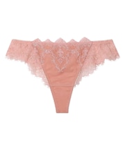 脇スッキリタイプ。グラマラス＆リッチな谷間をメイク【グラマリッチ（Ｇｌａｍａ－Ｒｉｃｈ）】ソング（Tバック）ショーツ