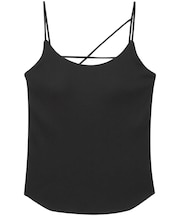 お洋服のインナーにも、1枚での着用もOK ブラキャミソール