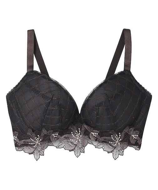 グラマラス＆リッチな谷間をメイク