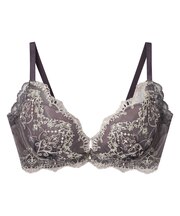 背中の段差や脇肉をおさえる【シュッとスタイルブラ】