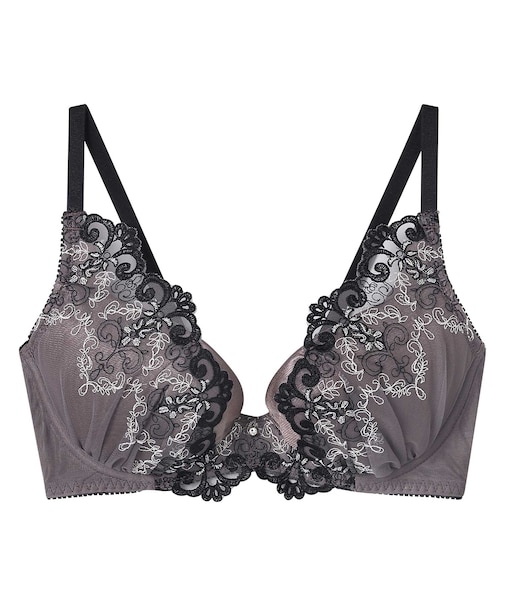 自然なまるみバストをメイク