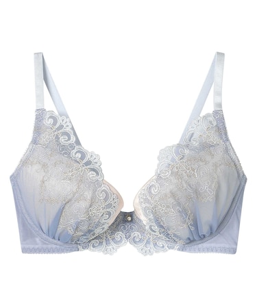 自然なまるみバストをメイク