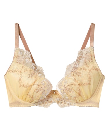 自然なまるみバストをメイク