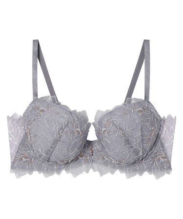ふっくらとしたまる胸をキープ、脇＆背中もスッキリ【ホールドデイブラ（Ｈｏｌｄ　Ｄａｙ　Ｂｒａ）】