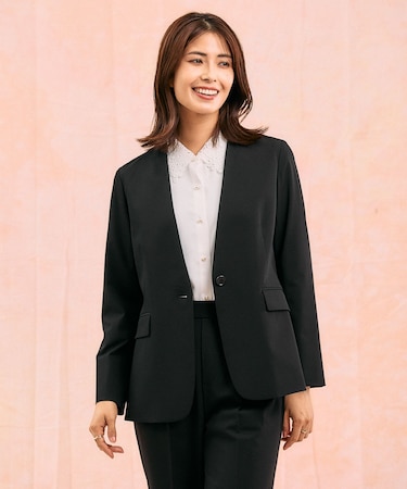 ウツクシルエットノーカラージャケット/581021