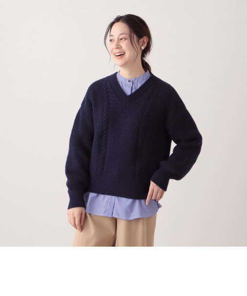 Vネックケーブルニットプルオーバー