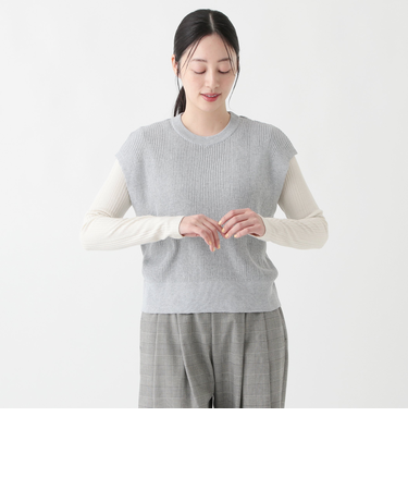 クルーネックニットベスト