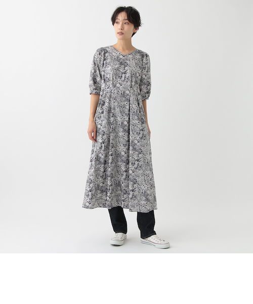 【週末値下】Vネックワンピースリバティプリント 週末値下】Vネックワンピースリバティプリント - メルカリ