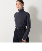 タートルネックプルオーバー