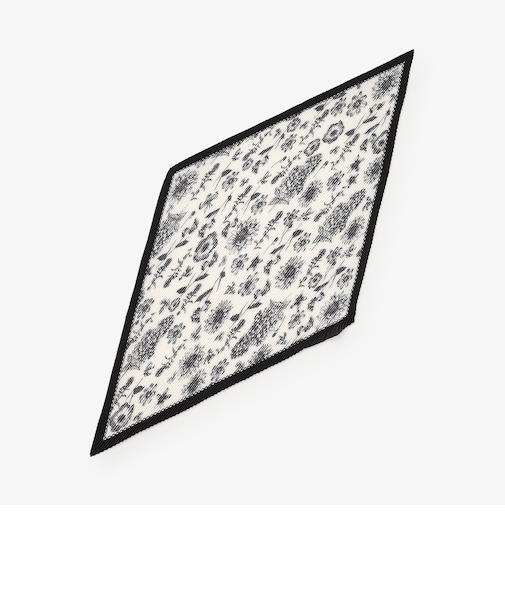 フラワースカーフ