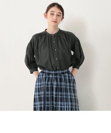 パールボタンブラウス
