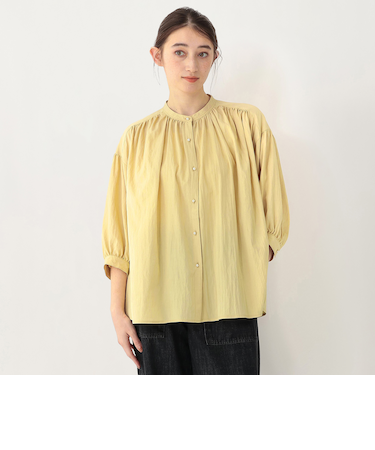 パールボタンブラウス