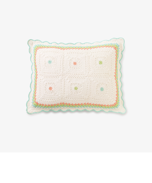 クロシェ編みクッション