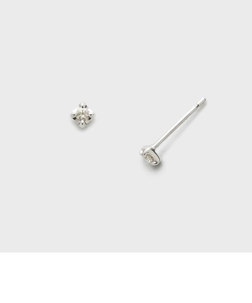 シルバーダイヤモンドピアス（0.03ct）