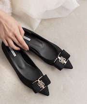 モノグラムパーツリボンフラットパンプス