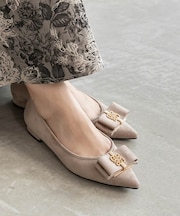 モノグラムパーツリボンフラットパンプス