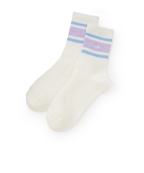 ライン刺しゅうクルーソックス