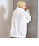 オフ ホワイト