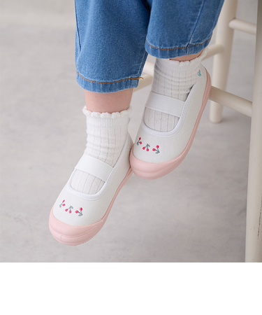 ワンポイント刺しゅうメッシュ上履き
