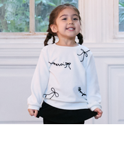 ロゴ刺しゅう長袖Tシャツ