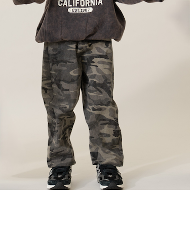 ストリート柄ワイドバルーンパンツ