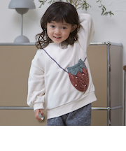 【裏起毛】いちごポシェットトレーナー