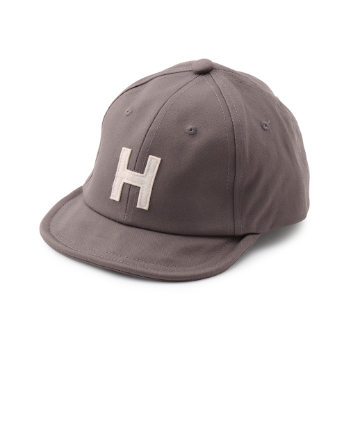 アルファベットロゴキャップ