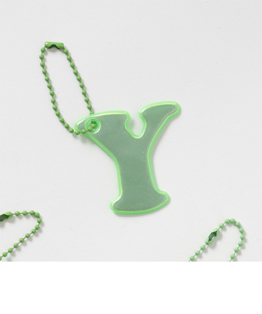 あんしんアルファベットリフレクターチャーム（緑）