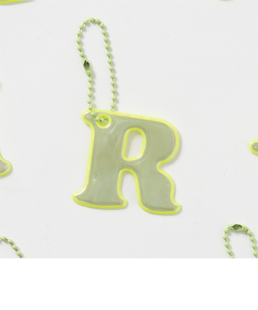 あんしんアルファベットリフレクターチャーム(黄色)