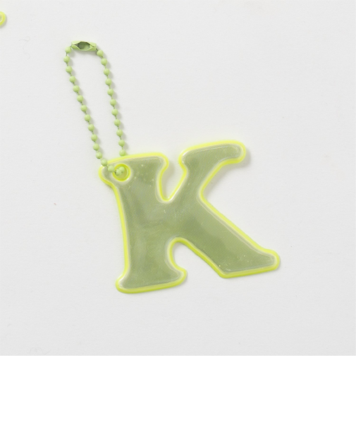 あんしんアルファベットリフレクターチャーム（黄色）