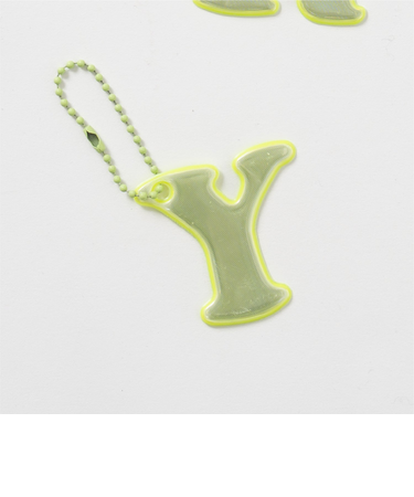 あんしんアルファベットリフレクターチャーム(黄色)