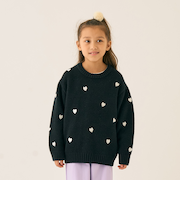 ハート刺しゅうニット