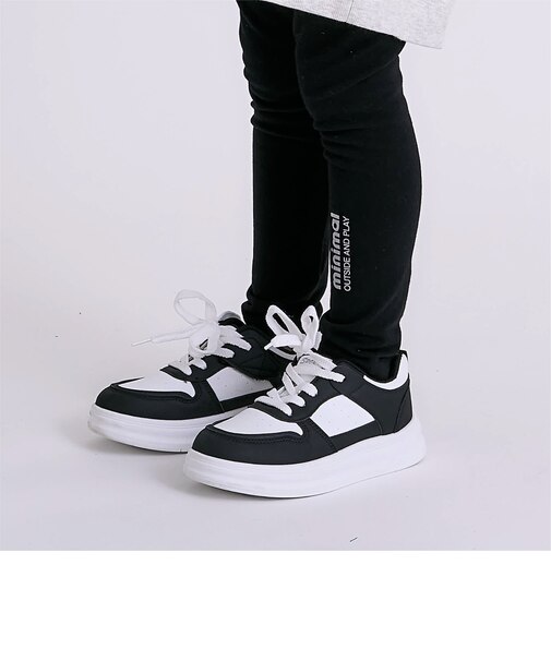 面ファスナースニーカー