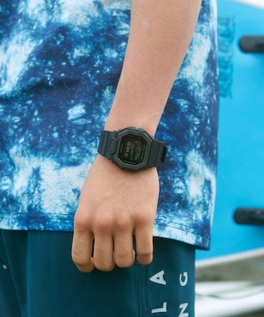 G-SHOCK(ジーショック)【正規販売店】20気圧防水/Bluetooth/腕時計/ﾀｲﾄﾞｸﾞﾗﾌ/G-LIDE GBX-100NS-1JF/ﾚﾃﾞｨｰｽ･ﾒﾝｽﾞ/ﾕﾆｾｯｸｽ/保証書あり/ムラサキスポーツ