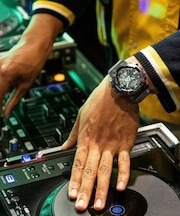 G-SHOCK(ジーショック)【正規販売店】20気圧防水/腕時計/GM-2100-1AJF/レディース・メンズ/ユニセックス/保証書あり/ムラサキスポーツ